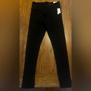 Aeropostale’s ribbed ankle leggings